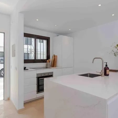Town House Puerto Banus/marbella - 200 M To Beach Villa *